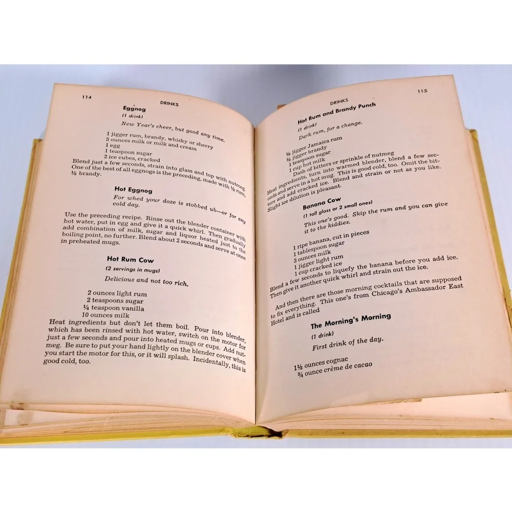Mary Meade's Magic Recipes for the Electric Blender 1952 Ruth Ellen Church Book